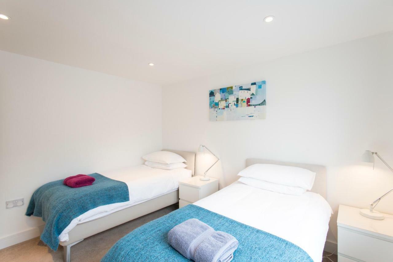 Camana Villa St Ives Екстериор снимка